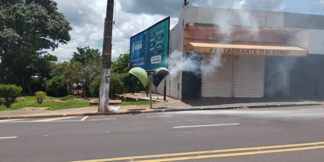 A462 – ‘Orelhão’, perto do Terminal Rodoviário, é alvo de incêndio